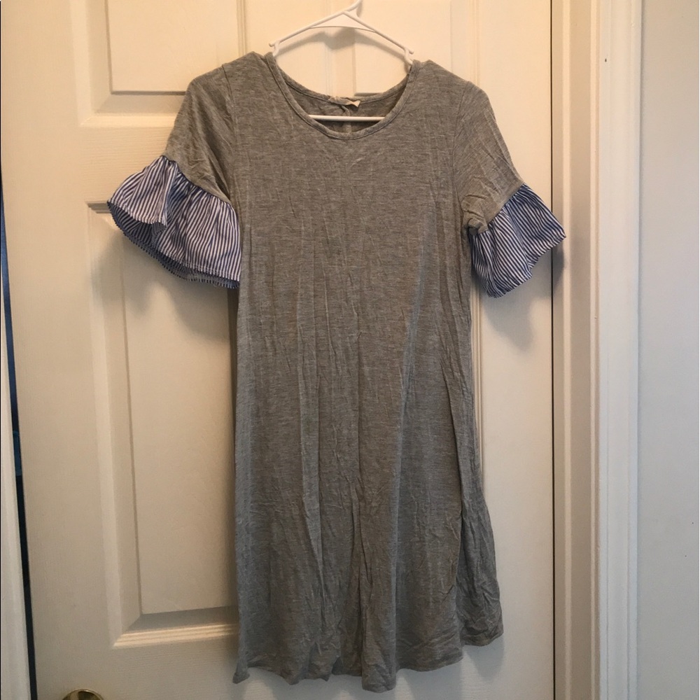 Cute maternity dress